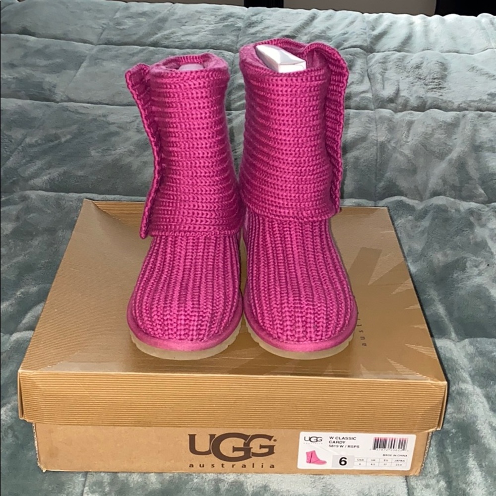 Pink classic cardy Ugg